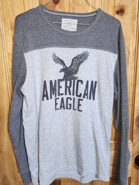 American Eagle Two-Tone Grey Graphic Long Sleeve Tee